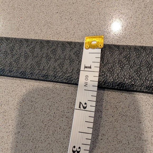 Michael Kors Women's Belt in Black with Gold Buckle - Picture 12 of 13